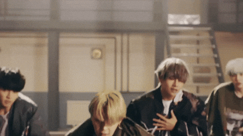 La agrupación BTS baila una de sus icónicas coreografías.- Blog Hola Telcel