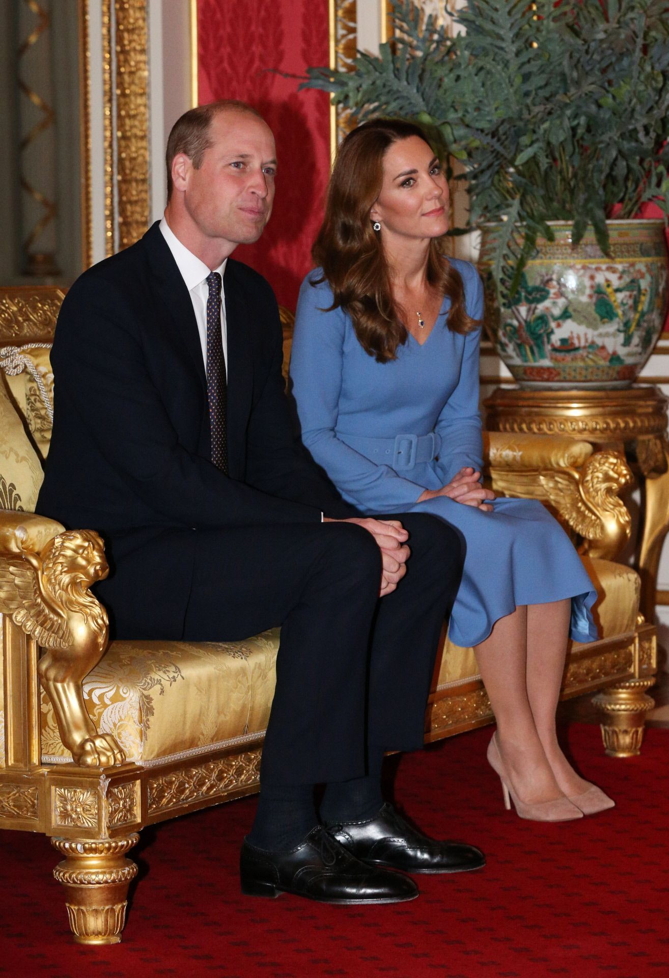 Kate Middleton príncipe Guillermo vestido 'midi' Emilia Wickstead