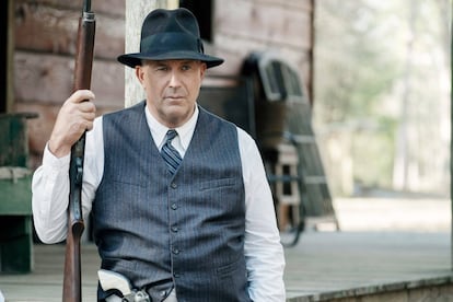 Kevin Costner en un fotograma de la película 'Emboscada final', de 2019.