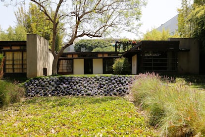 La casa de Rudolf Schindler, ubicada en West Hollywood, fue construida en 1922.