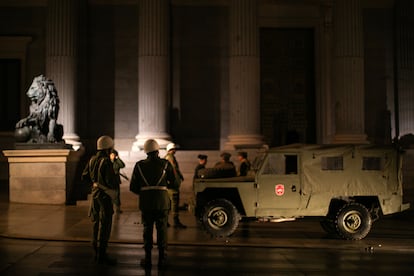 Rodaje a la puerta del Congreso de 'Anatomía de un instante'