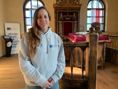 Hila Weisz-Gut, en la sinagoga que forma parte del Museo Judío Oshpitzin, en Oswiecin, este viernes.