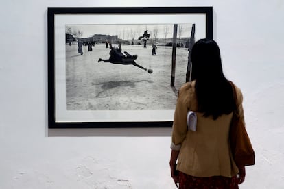 La fotografia del seminarista de Ramón Masats. 
