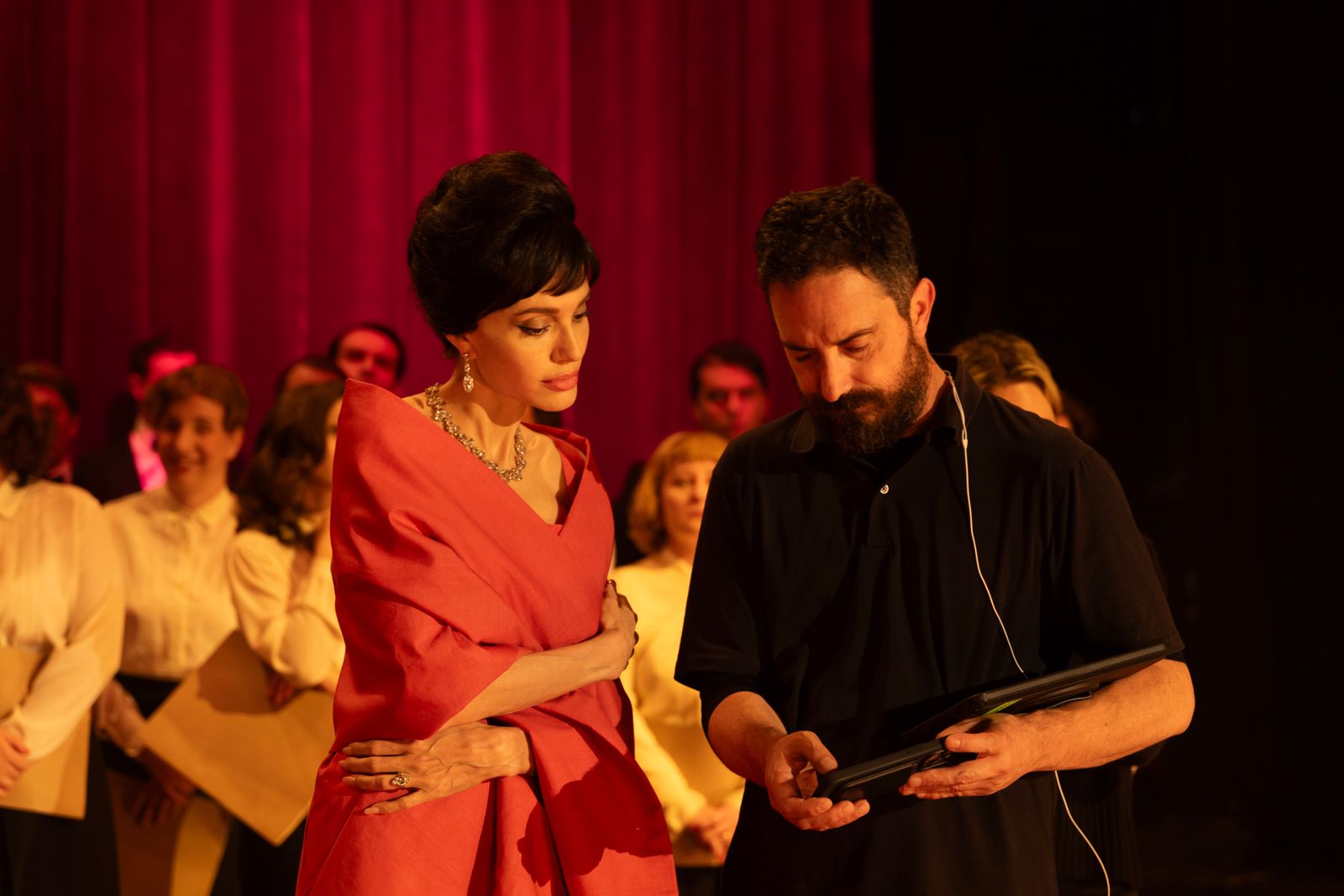 MARIA. BTS   Angelina Jolie as Maria Callas and Director Pablo Larraín on the set of Maria. Cr. Pax JoliePittNetflix © 2024.