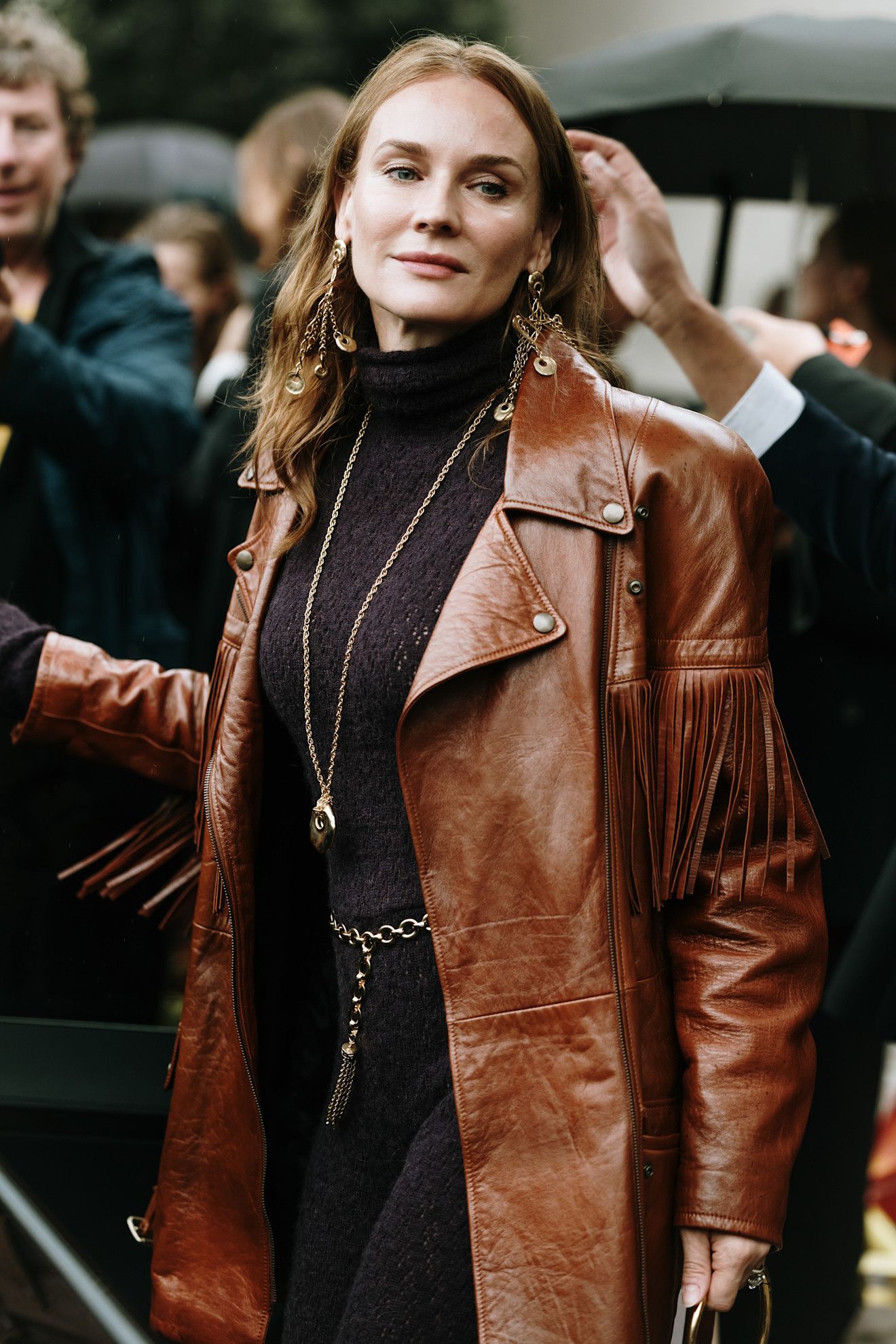 jersey marron chocolate una tendencia de invierno 2025