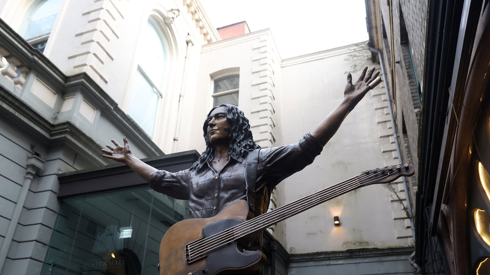 Statue to legendary musician Rory Gallagher unveiled outside Ulster ...
