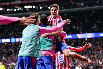 Julián Álvarez celebra uno de sus goles, este martes.