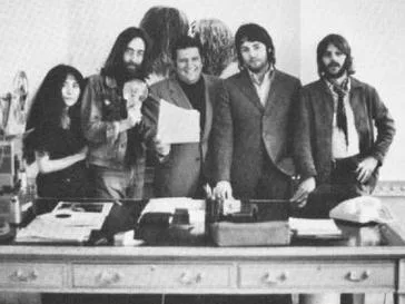 LAS GUERRAS ENTRE LOS MANAGERS DE LOS BEATLES Y LED ZEPPELIN
