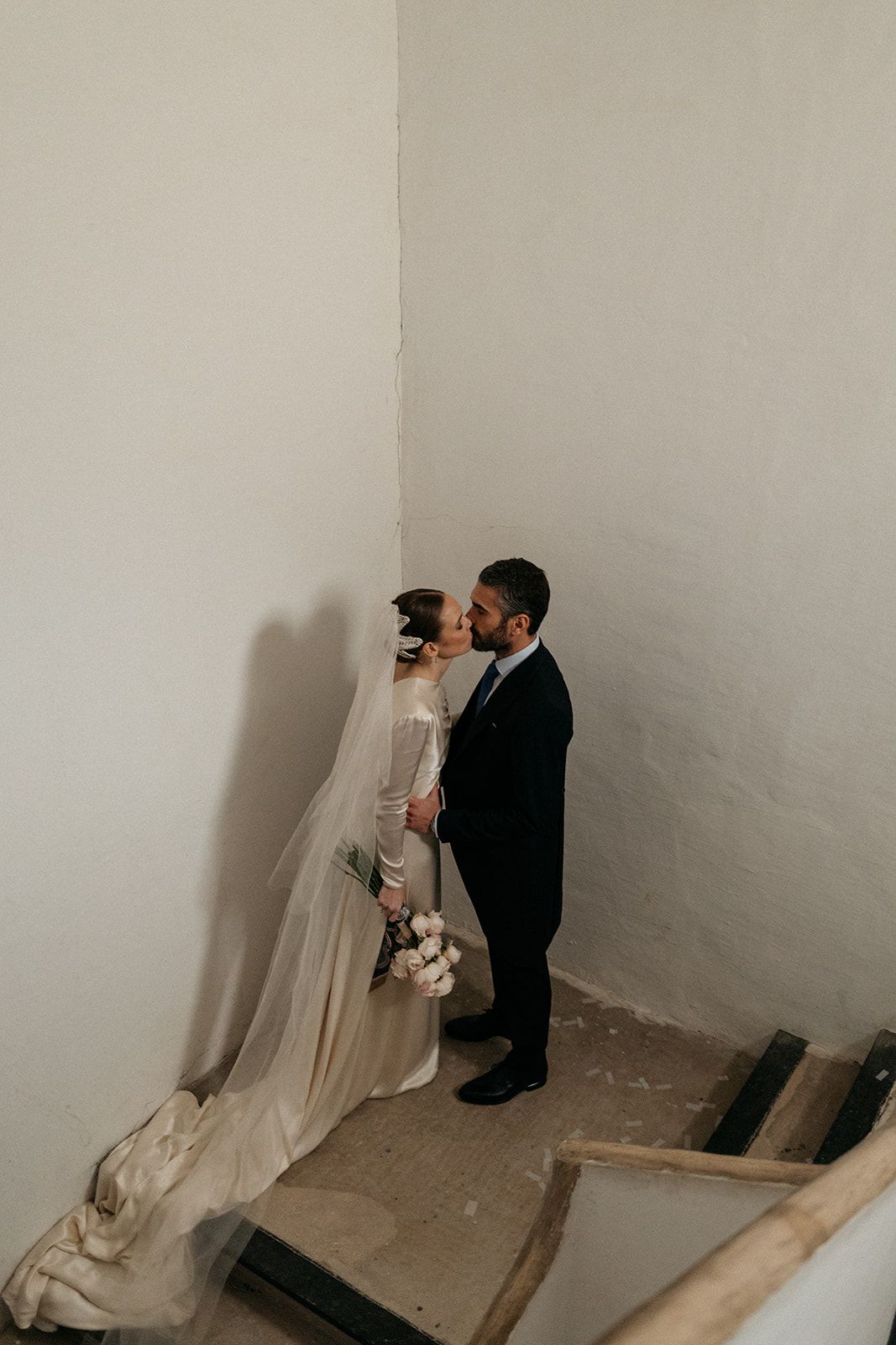 boda zaragoza Palacio de los Duques de Villahermosa vestido novia Mila Falcón