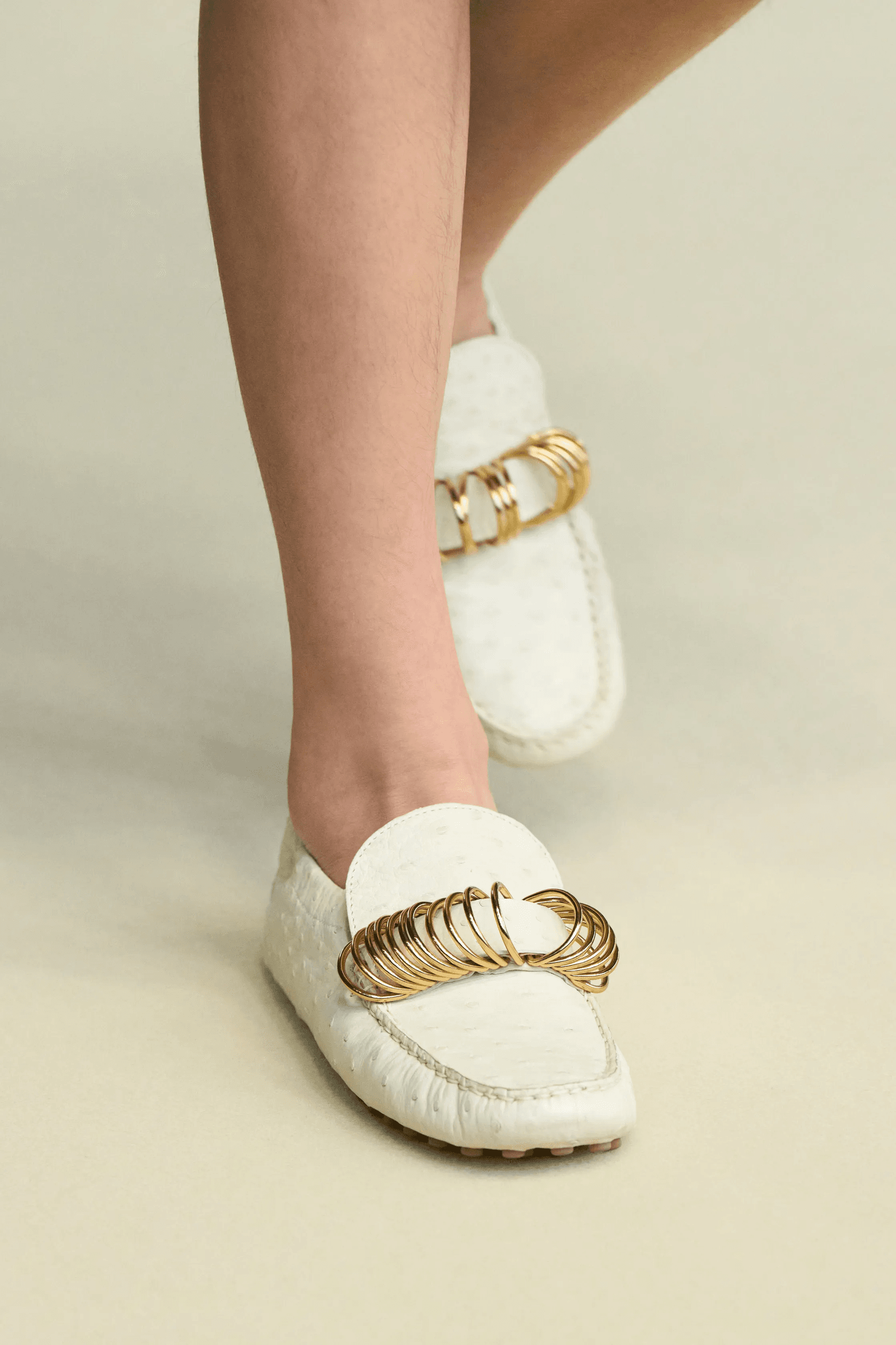 Mocasines joya en Tod's primaveraverano 2025.
