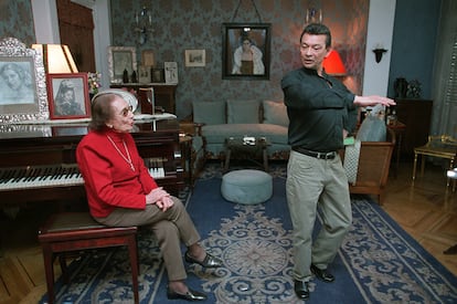La coreógrafa Pilar López con Eduardo Serrano 'El Güito', en mayo de 2003. "Me lo enseñó todo", dijo él sobre ella. 

