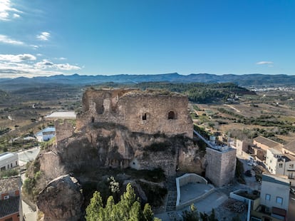 El castillo de Castellnovo, cuyos orígenes se considera que son romanos, formando parte de la red defensiva de Segorbe.