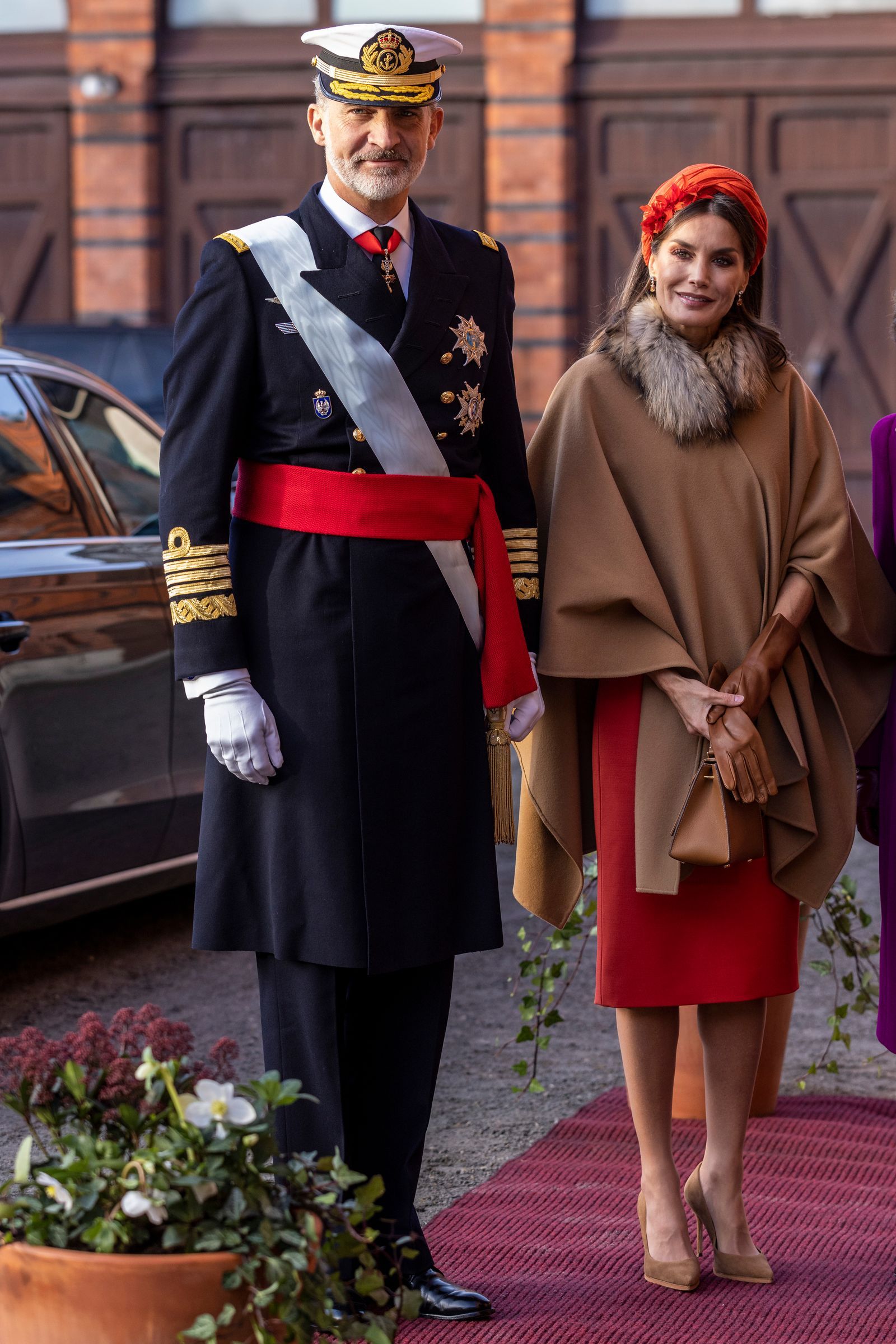 Reina Letizia Silvia capa Carolina Herrera diadema Cherubina
