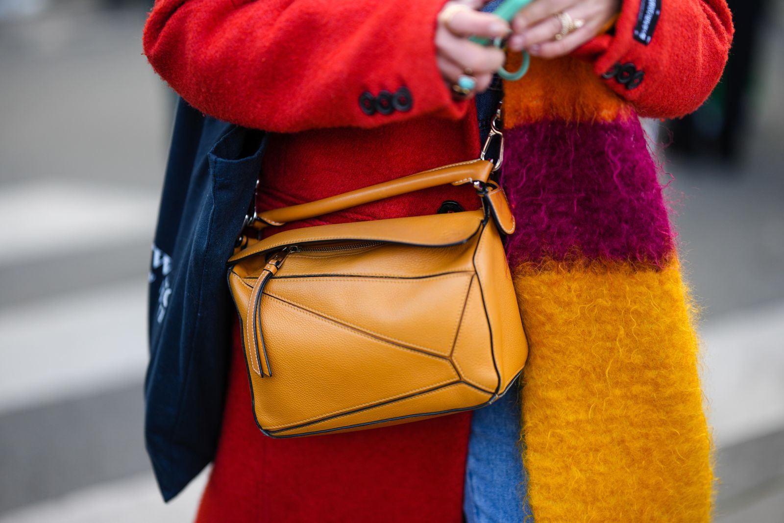 bolso loewe puzzle street style
