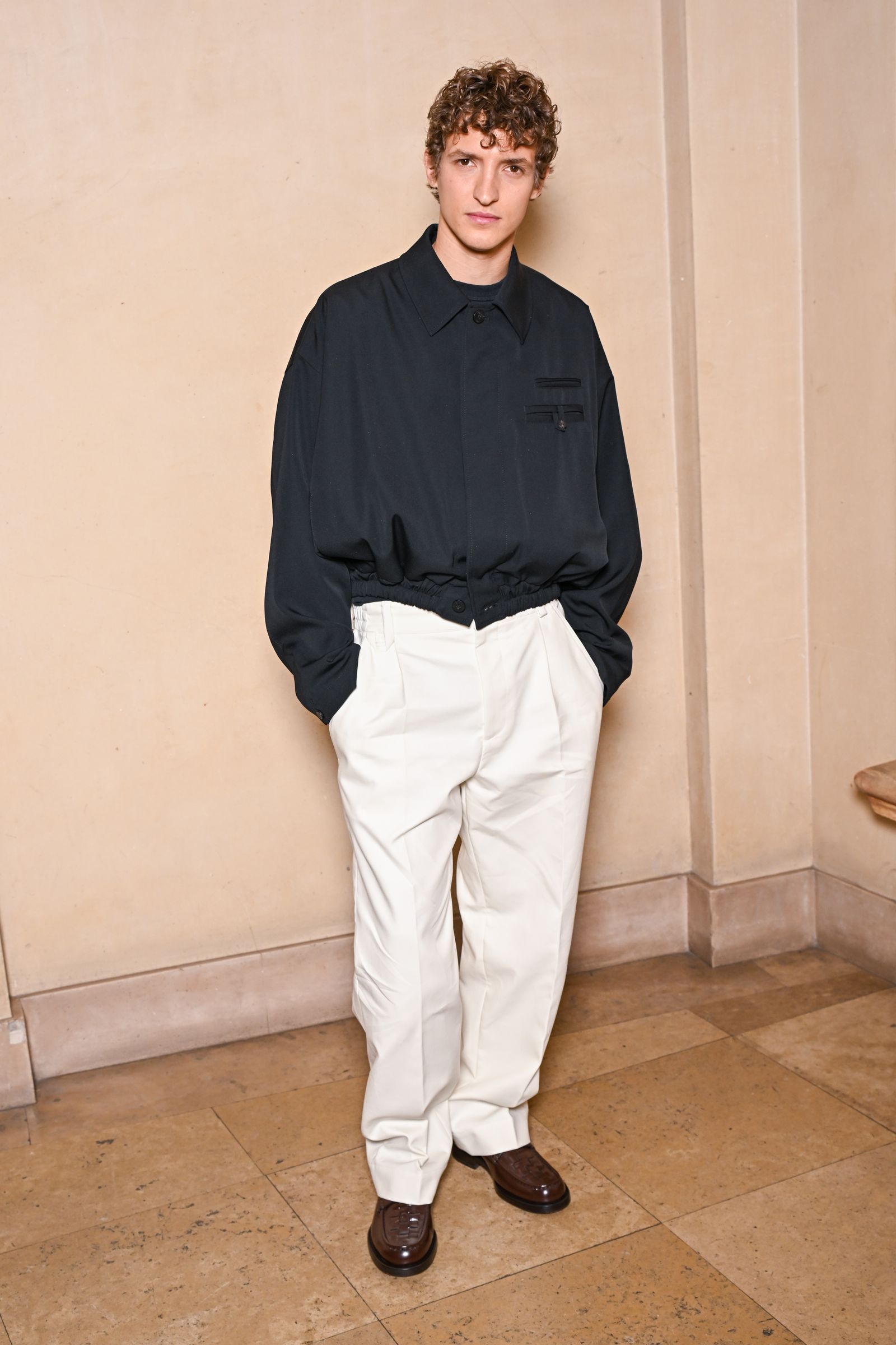 Aliocha Schneider en el desfile de Jacquemus.