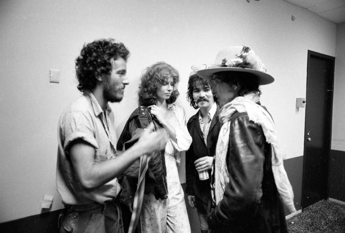 Bob Dylan Pictures on Twitter: "Bob Dylan hangs out with John Prine ...