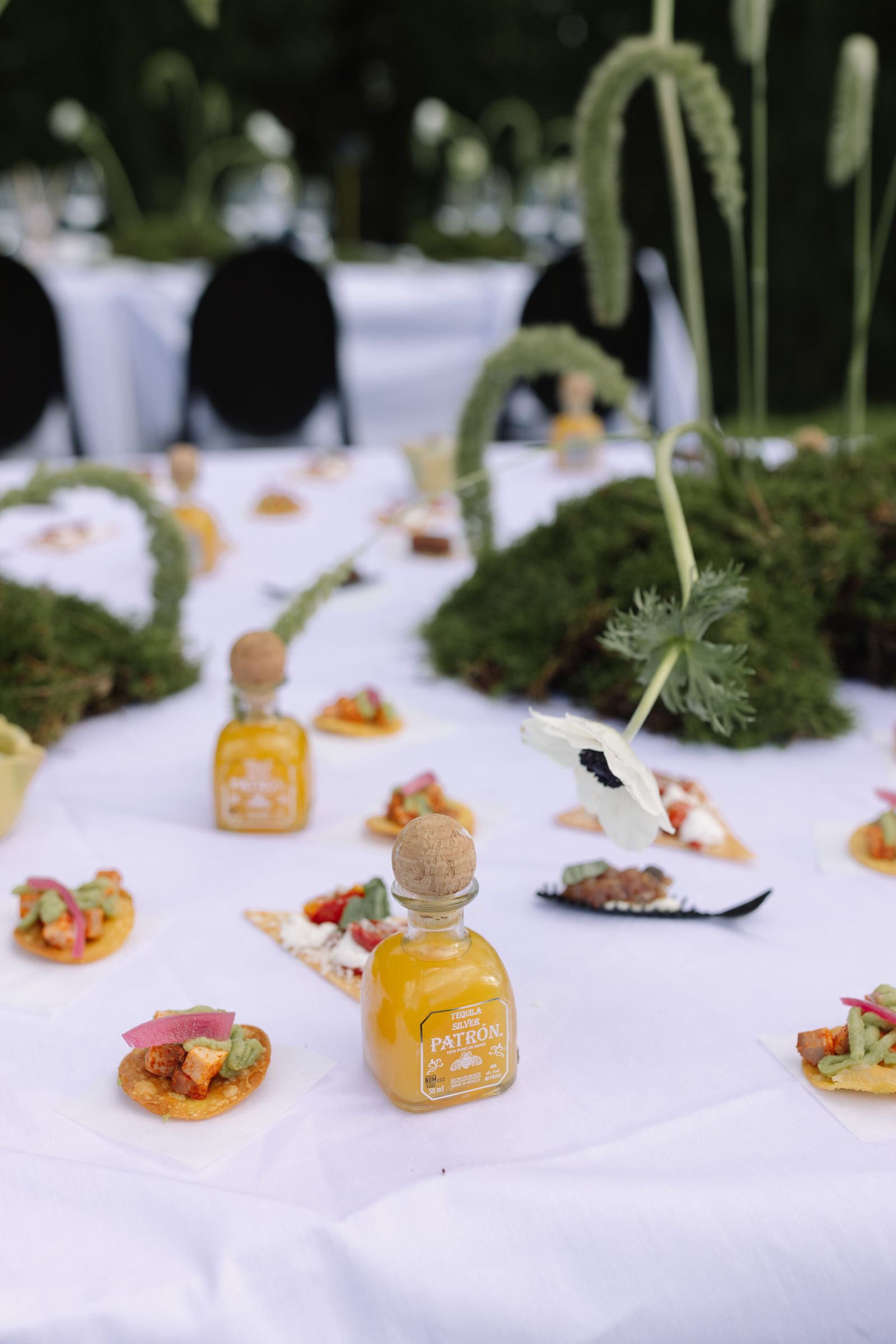 mesa de boda minimalista