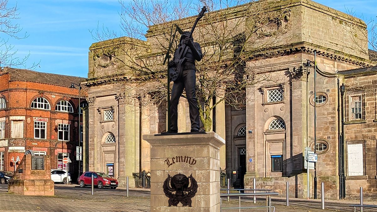 Statue of Motörhead's Lemmy in Stoke-on-Trent given green light
