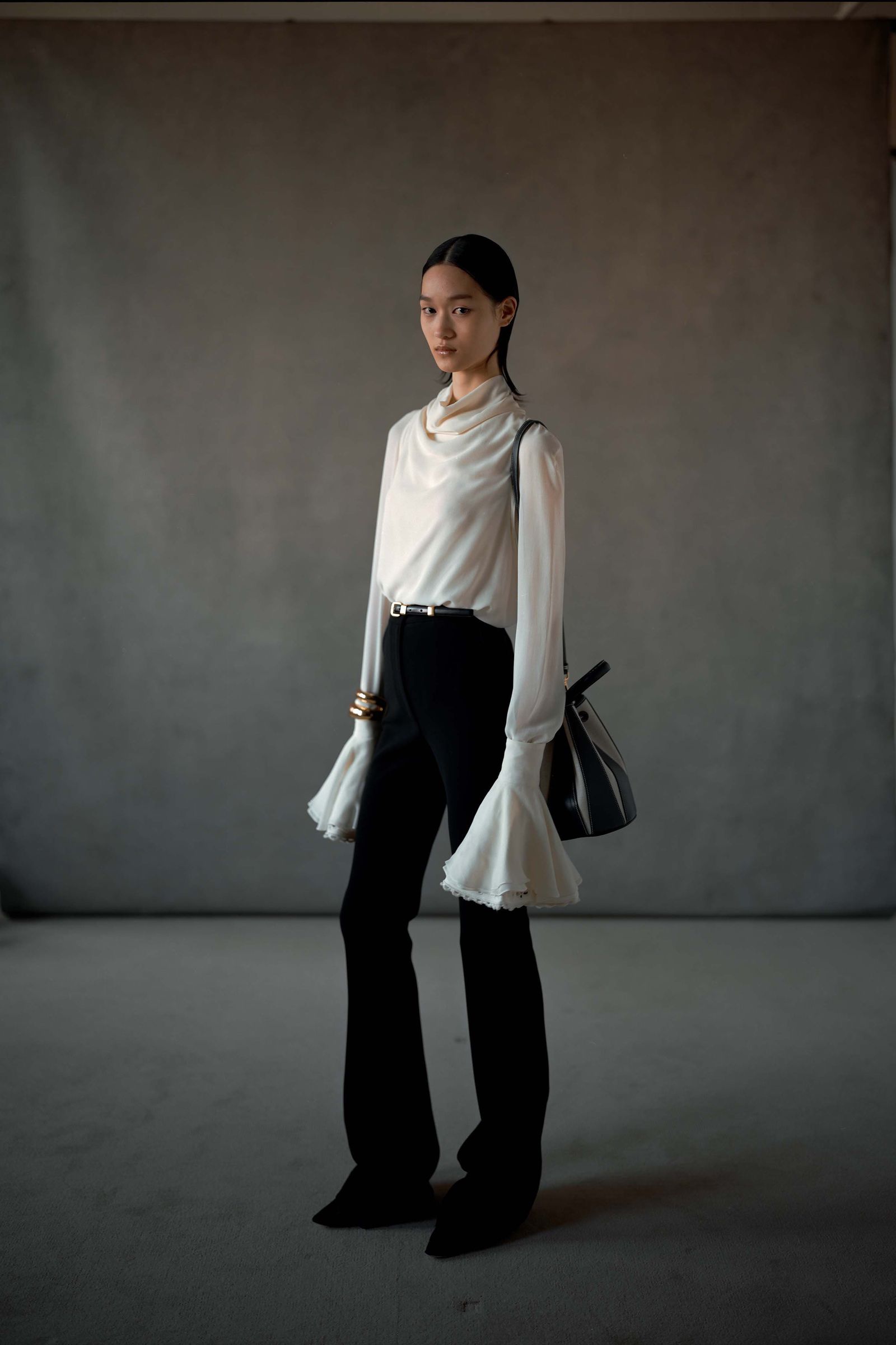 Tendencia de blusas con volantes para primaveraverano 2025 por Altuzarra