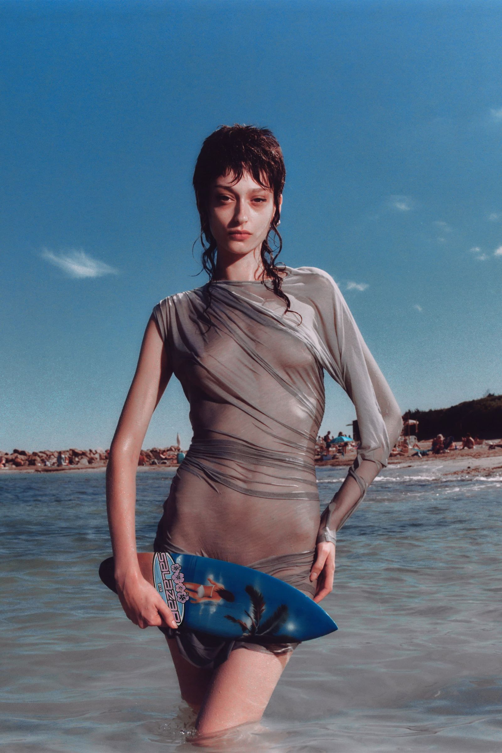 Tendencia de blusas y camisas con transparencias para primaveraverano 2025 por Pepa Salazar
