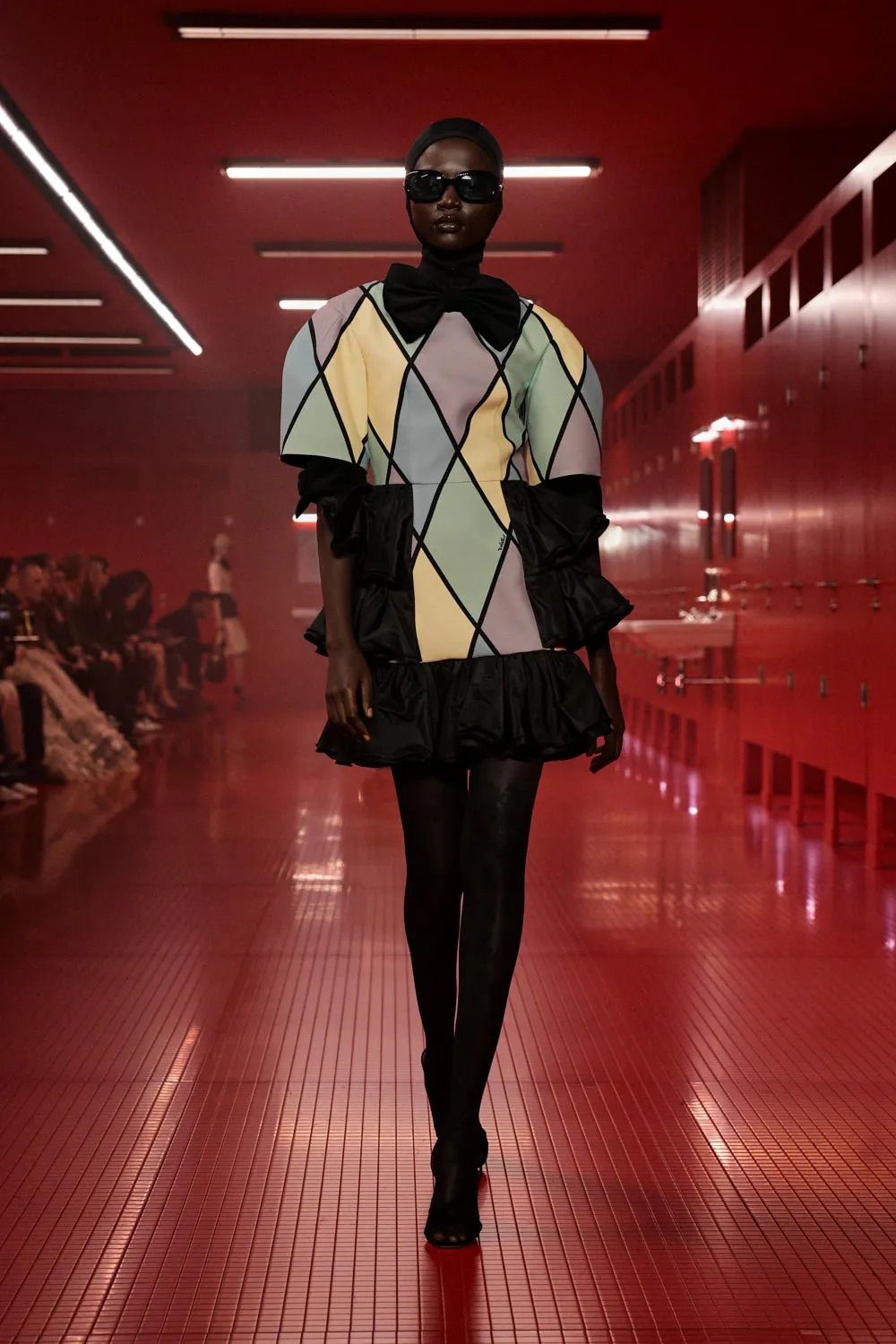 estilismo de Valentino temporada otoñoinvierno 20252026