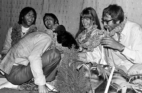 LAS DROGAS QUE USABAN LOS BEATLES