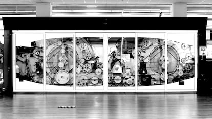 Gigantescas máquinas robotizadas de procesado del cachemir en la 'future factory' de Consinee. 