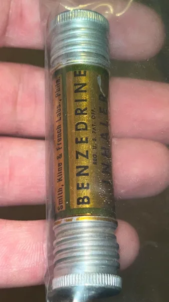 LAS DROGAS QUE USABAN LOS BEATLES