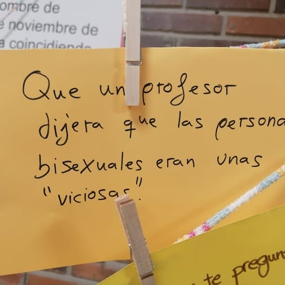 MADRID, 08/03/2025.- Las seis universidades públicas madrileñas han recibido denuncias por acoso sexual y/o sexista en los últimos años, tanto en línea vertical (profesor-alumno) como horizontal (estudiante-estudiante), pero admiten que no todos los casos se denuncian y abogan por hacer campañas de visibilización y promover "entornos seguros" para los denunciantes. Todas cuentan con una Unidad de Igualdad y con protocolos de prevención y detección de la violencia sexual, como obliga la legislación, y pertenecen a la Red de Unidades de Igualdad de Género para la Excelencia Universitaria (RUIGEU). En la imagen, mensajes anónios colgados en el edificio de Ciencias Políticas y Sociología de la Universidad Complutense de Madrid. EFE/ Punto Violeta Somosaguas de la Universidad Complutense/SOLO USO EDITORIAL/SOLO DISPONIBLE PARA ILUSTRAR LA NOTICIA QUE ACOMPAÑA (CRÉDITO OBLIGATORIO)
