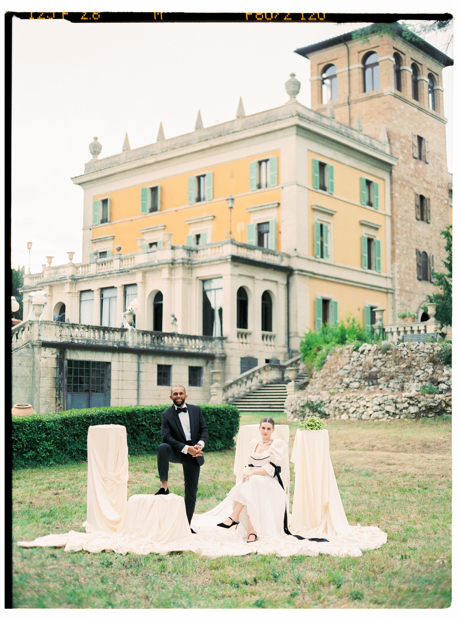 boda en Perugia decoración elegante vestido novia ins lacasa