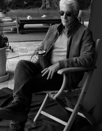 “Creo que todos debemos ayudar como 
podamos. Y con amabilidad, que es algo transformador, revolucionario”, dice Richard Gere. 