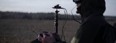 Los soldados de Ucrania están empezando a llevar tijeras. Es la única manera de hacerle frente al arma más letal de Rusia