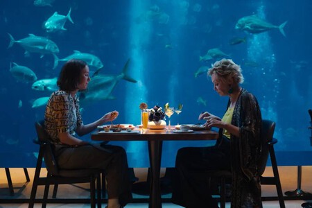 Jean Smart y Hannah Einbinder en una escena del último episodio
