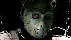 Jason escondiéndose de sus víctimas en una de las películas de la franquicia.- Blog Hola Telcel