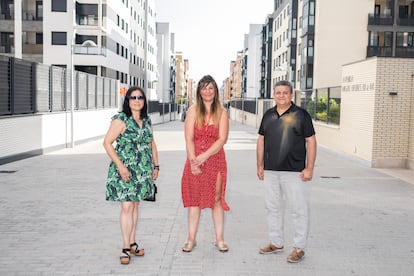 Marga, Sonia y Yoni, mienbros de la Asociación de Vecinos del Cañaveral. 
