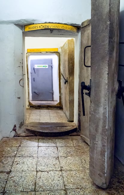 Túnel antiatómico que ordenó construir el dictador Hoxha, hoy destino turístico. 