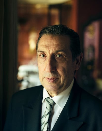 Blas Benito, primer maître, en Horcher desde 1989.
