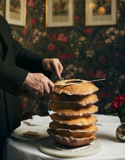 El mítico 'baumkuchen' (pastel de árbol), un postre alemán que se sigue haciendo con la misma receta artesanal de 1943.
