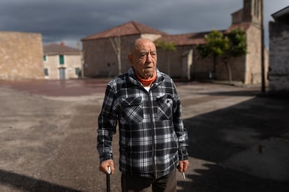 Benedicto Martín, jubilado de su trabajo de mantenimiento en la fábrica de uranio de Juzbado (Salamanca).