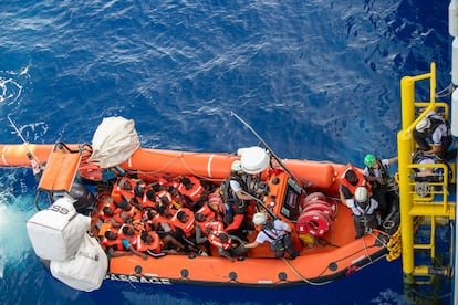 El buque Geo Barents, de la ONG Médicos Sin Fronteras (MSF), en el rescate 330 migrantes en el Mediterráneo en 2023.