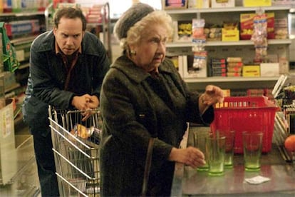 Paul Giamatti y Sylvia Kauders, en 'American Splendor'.
