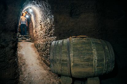 Cueva en Vilamartín de Valdeorras (Ourense).