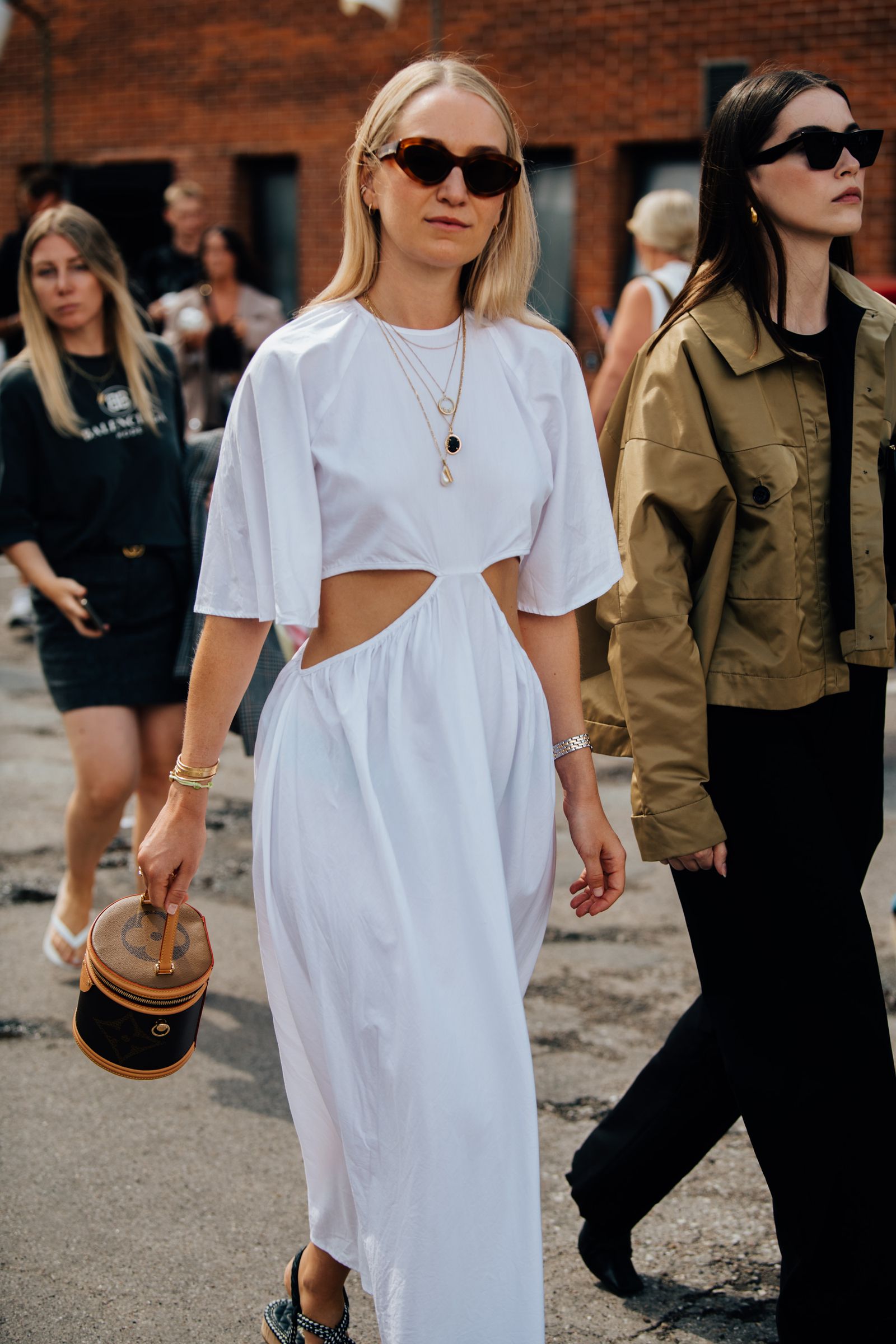 Vestido blanco con aberturas