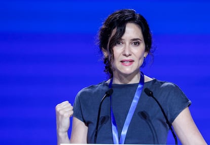 Isabel Díaz Ayuso, durante su intervención en la clausura del XXI Congreso Nacional del PP celebrad en Madrid, este domingo. 