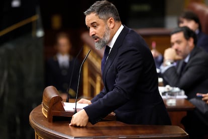 El presidente de Vox, Santiago Abascal, interviene durante un pleno extraordinario, en el Congreso de los Diputados.