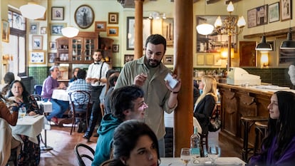 Así es Can Mosques, el restaurante que replica el mítico Can Lluís de la calle de la Cera del Raval.