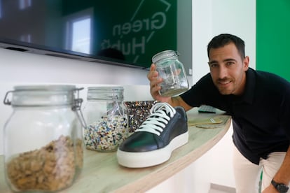 Borja Mateu en las instalaciones del Inescop, en Elda.