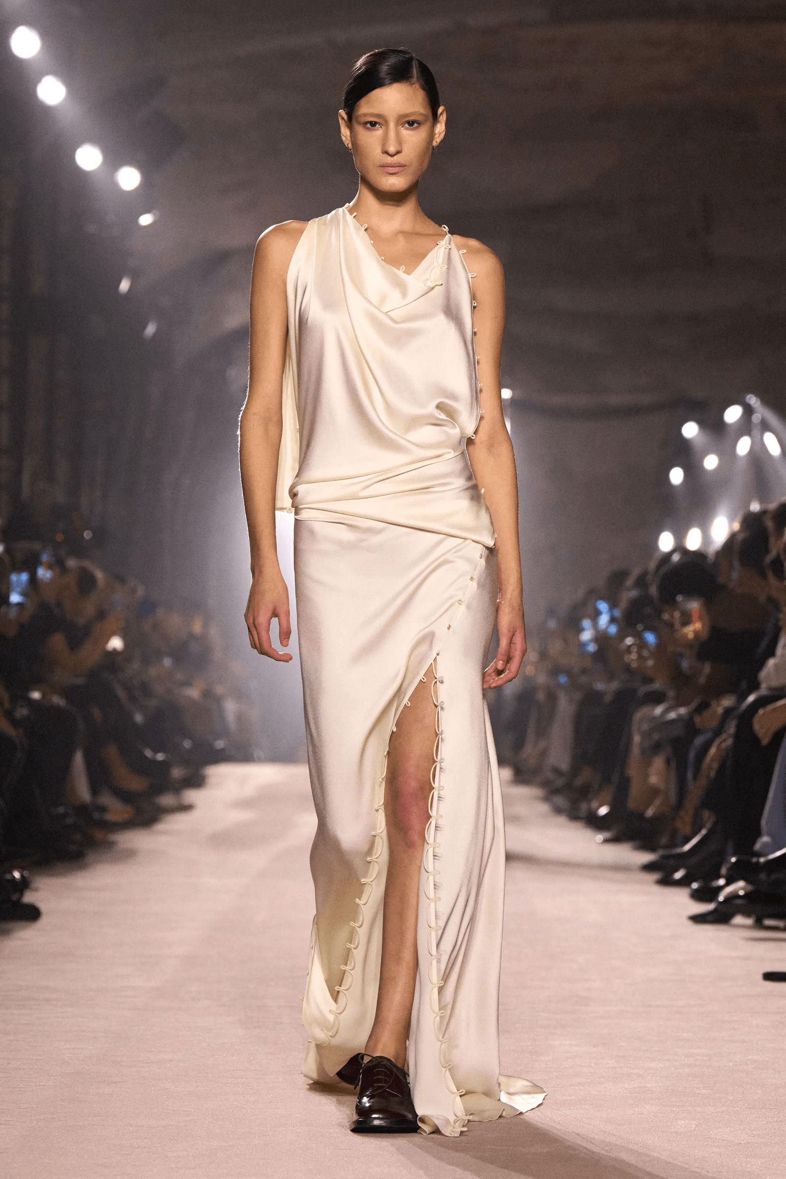 Victoria Beckham otoñoinvierno 202526