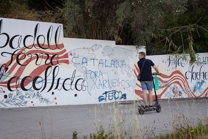 Pintadas xenófobas en Sabadell.