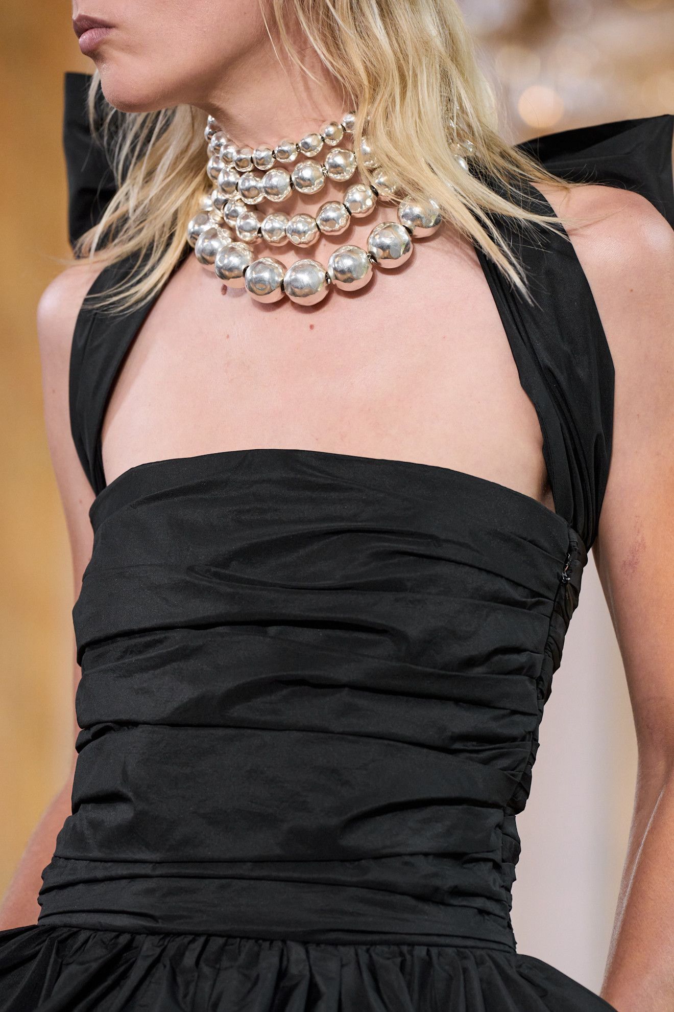 Collar de cuentas el accesorio que obsesiona a las portuguesas